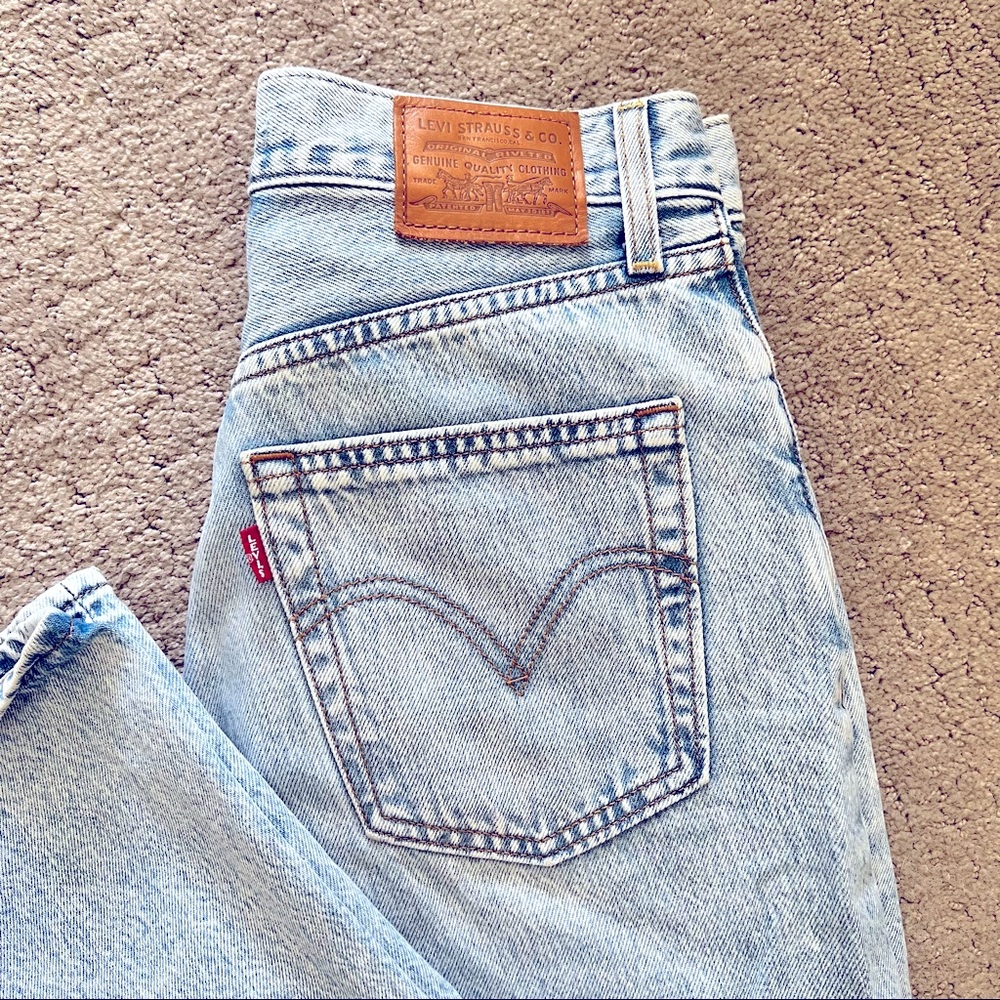 Levi’s Ribcage Wide Leg Jeans Sz 28